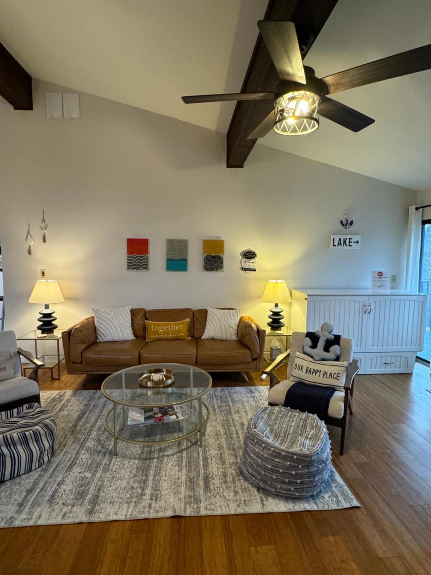 Newly Remodeled Mid-Century Modern Lake Condo Лейк-Женева Екстер'єр фото