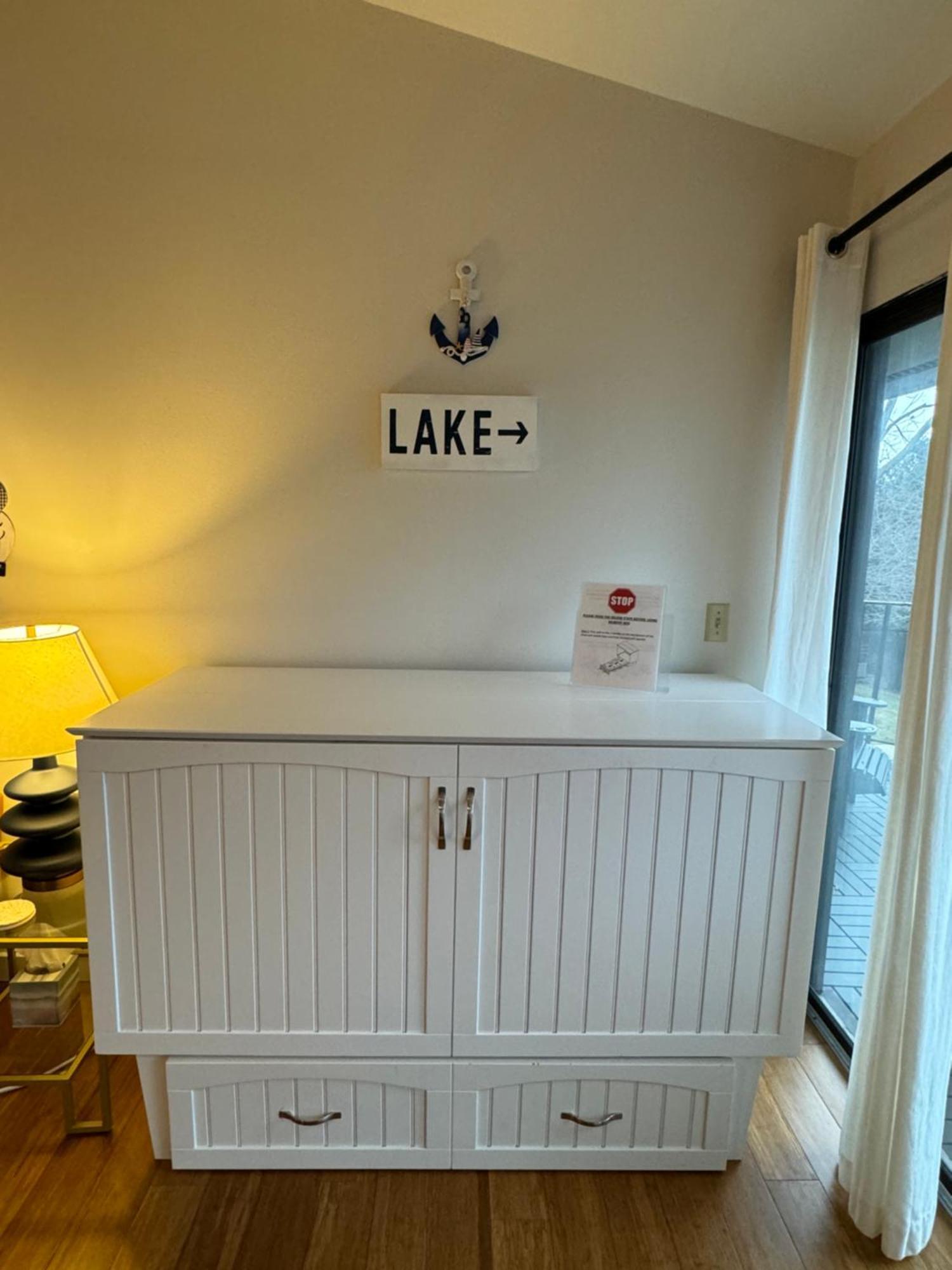 Newly Remodeled Mid-Century Modern Lake Condo Лейк-Женева Екстер'єр фото